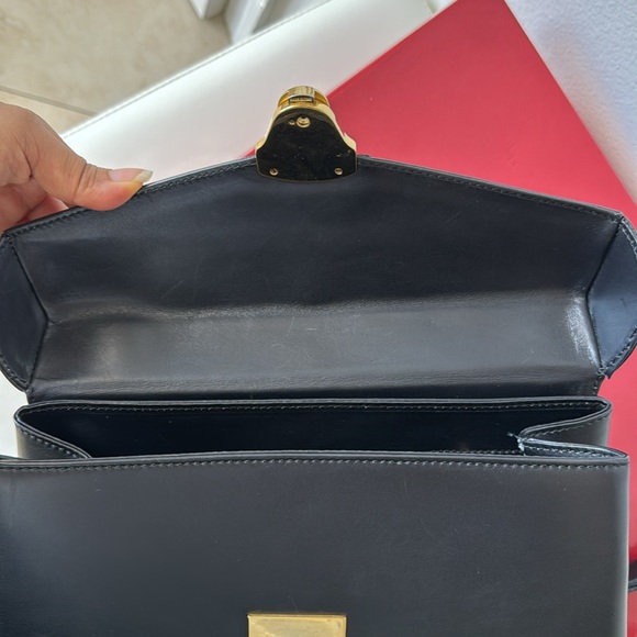 Salvatore Ferragamo Black Leather Handbag, Gold Hardware, free LV lock & key - Picture 8 of 16